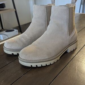 Crown Vintage Suede Chelsea Boots - Creme